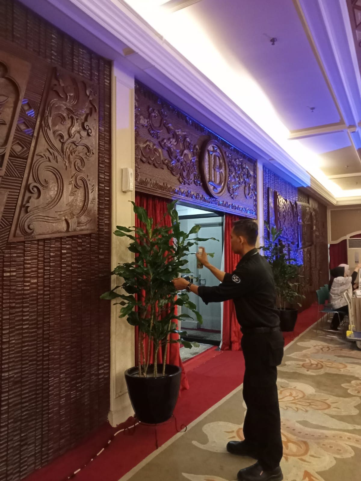 Implementation of Landscape Maintenance Services to Support the Quality of Bank Indonesia Thamrin Facility Environment